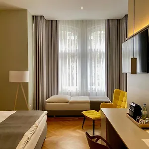 38 3*, Berlin Tyskland
