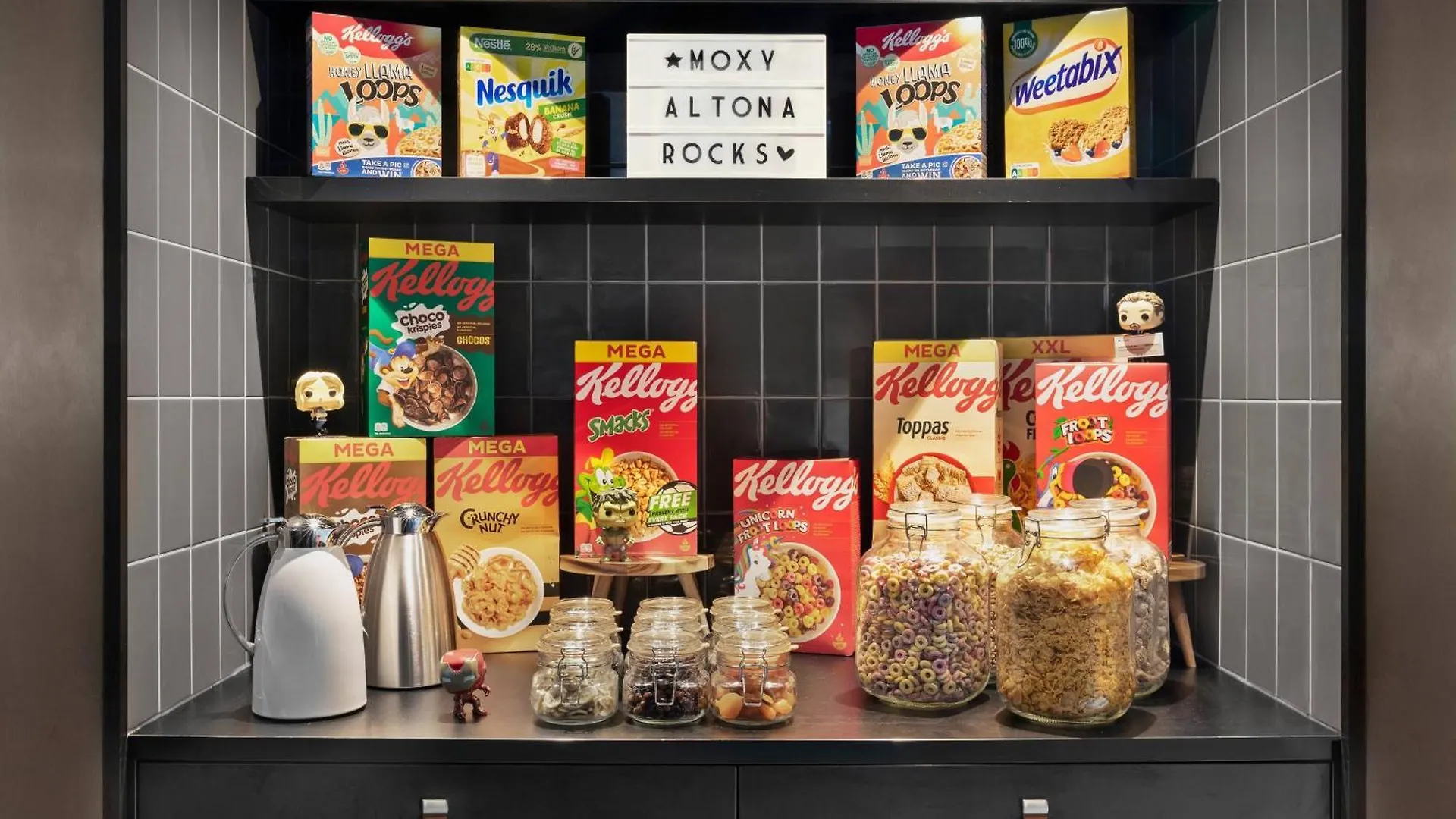 Moxy Hamburg Altona Hotel